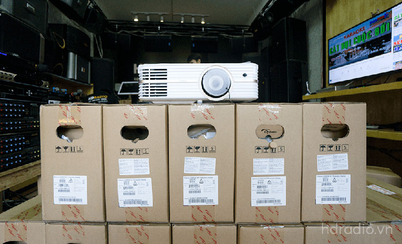 Máy chiếu 4K Optoma UHD51A-11