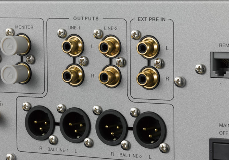 Pre Amply Luxman C700u-2