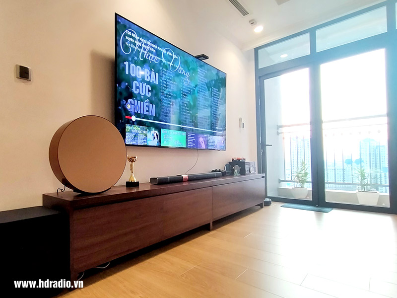 Loa B&O Beosound EDGE