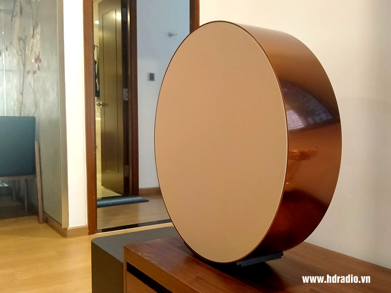 Loa B&O Beosound EDGE