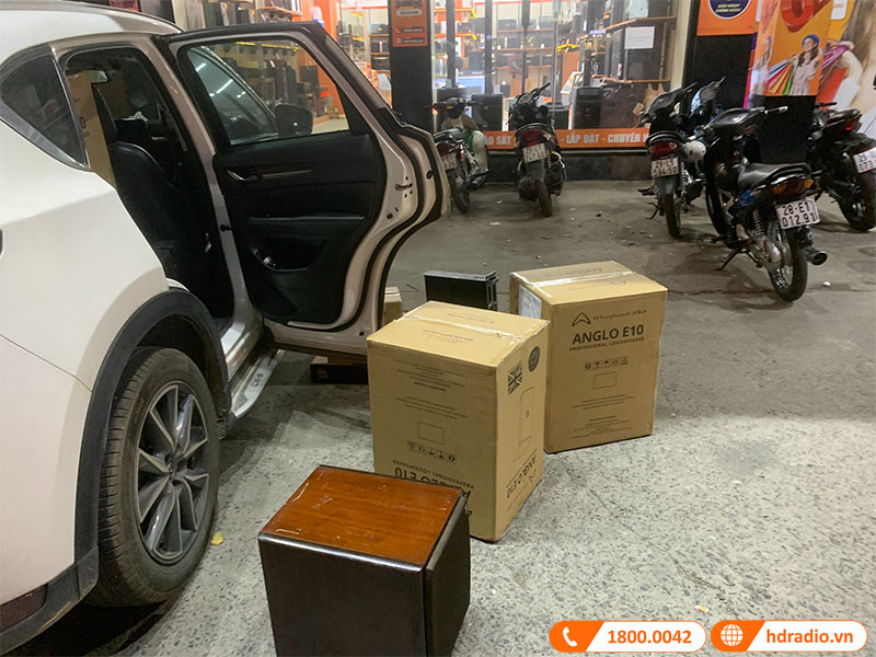 anh thuc te ho tro va ban giao dan am thanh cho anh Ngoc