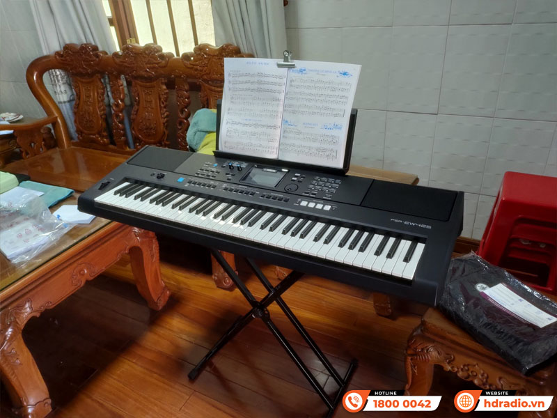 Bàn giao đàn organ Yamaha PSR-EW425 gần 11tr cho anh Tấn