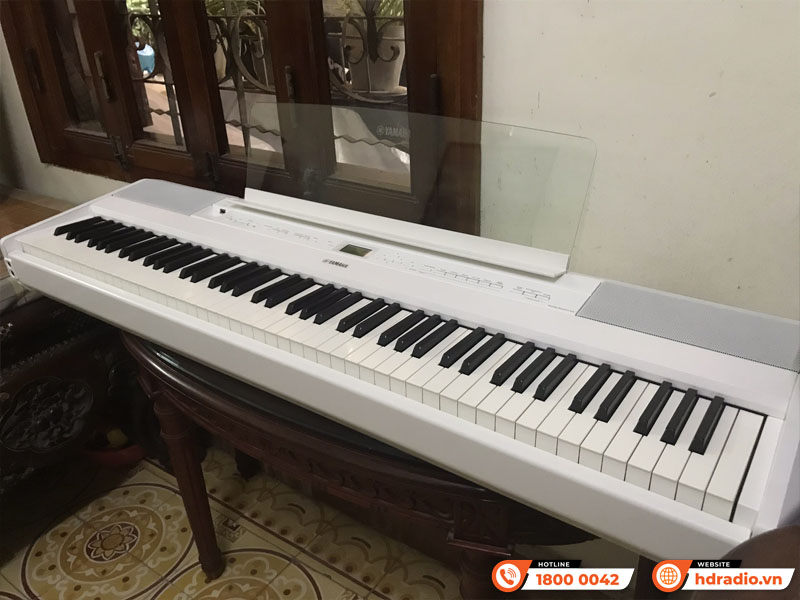 Bàn giao đàn piano Yamaha P525 gần 43tr cho anh Hưng