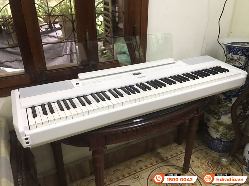 Bàn giao đàn piano Yamaha P525 gần 43tr cho anh Hưng