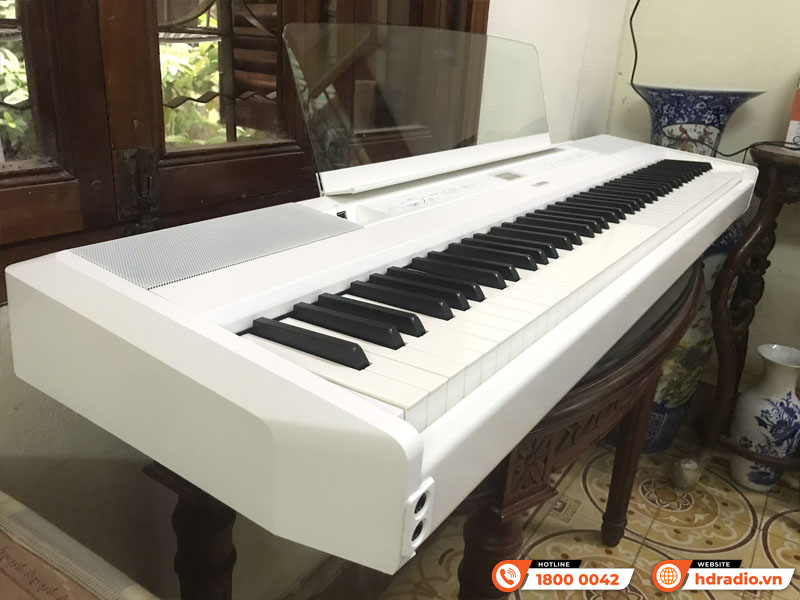 Bàn giao đàn piano Yamaha P525 gần 43tr cho anh Hưng