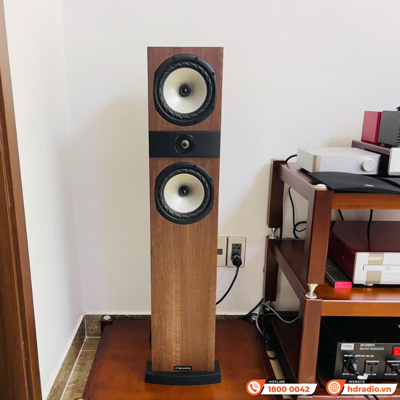 Dàn nghe nhạc của anh Thuận