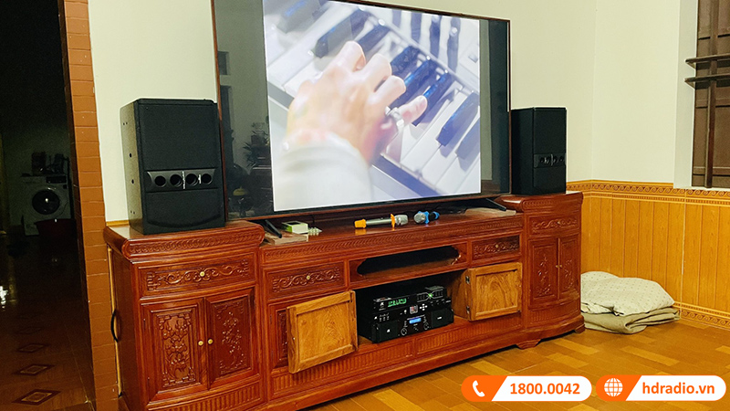 Dàn karaoke nhà anh Tuân