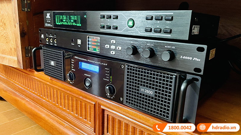 Dàn karaoke nhà anh Tuân