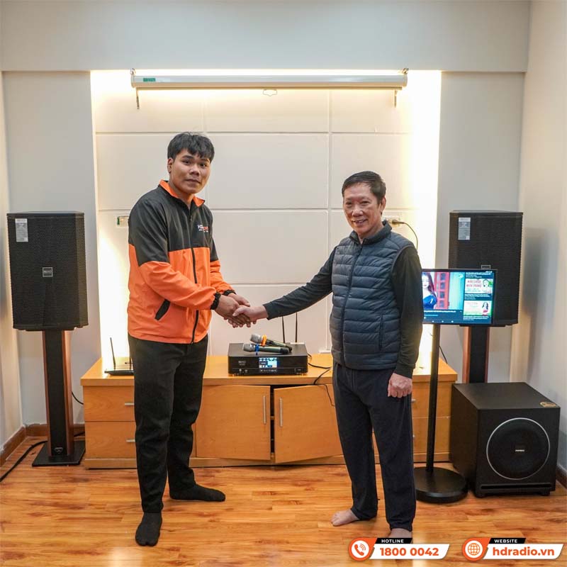 Lắp dàn karaoke GD83 kết hợp sub Paramax 1000 và màn hình Tomko cho chú Cầm Lắp dàn karaoke GD83 kết hợp sub Paramax 1000 và màn hình Tomko cho chú Cầm