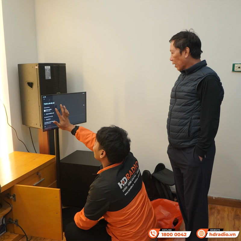 Lắp dàn karaoke GD83 kết hợp sub Paramax 1000 và màn hình Tomko cho chú Cầm