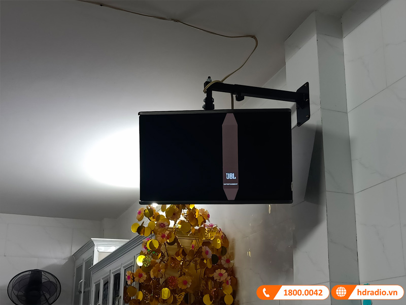 Lắp đặt dàn Karaoke trị giá gần 25 triệu đồng cho anh Việt Lắp đặt dàn Karaoke trị giá gần 25 triệu đồng cho anh Việt