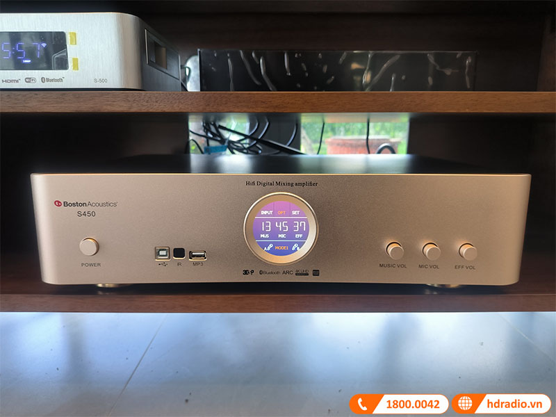 ảnh thực tế dàn nghe nhạc, hát karaoke của anh Khải