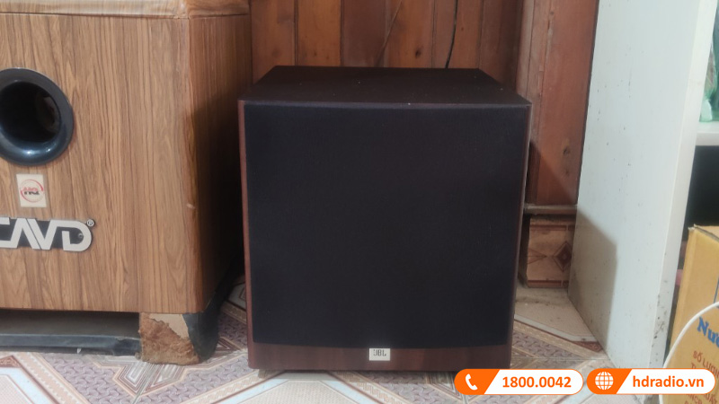 Dàn nghe nhạc và hát karaoke của anh Trung