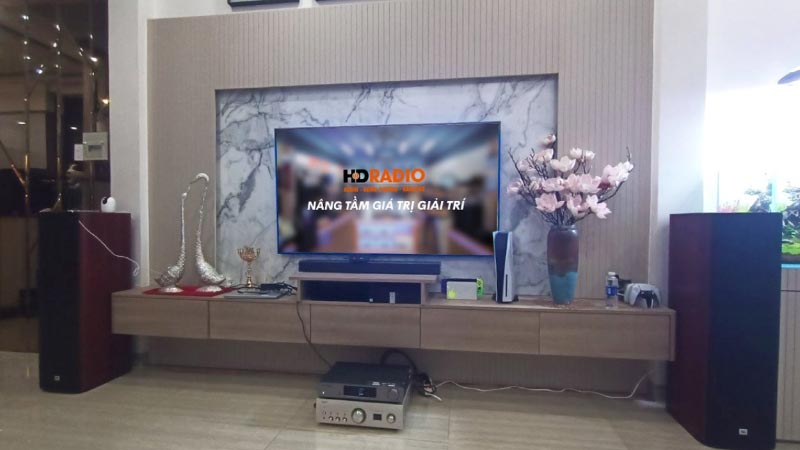 Dàn nghe nhạc của anh Thiện ở Hồ Chí Minh