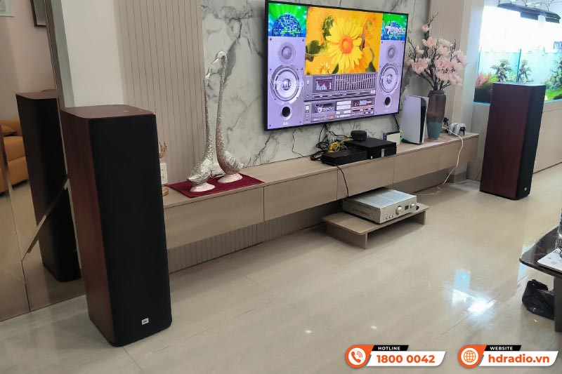 Dàn nghe nhạc của anh Thiện ở Hồ Chí Minh