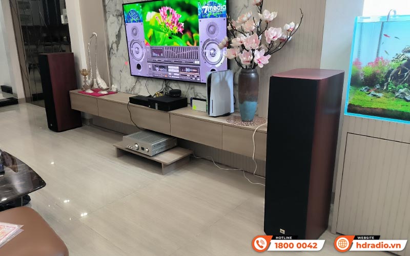 Dàn nghe nhạc của anh Thiện ở Hồ Chí Minh