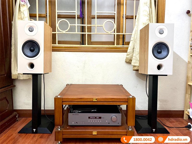 Lắp dàn nghe nhạc trị giá hơn 39 triệu đồng cho anh Hà ở quận Hoàng Mai, Hà Nội