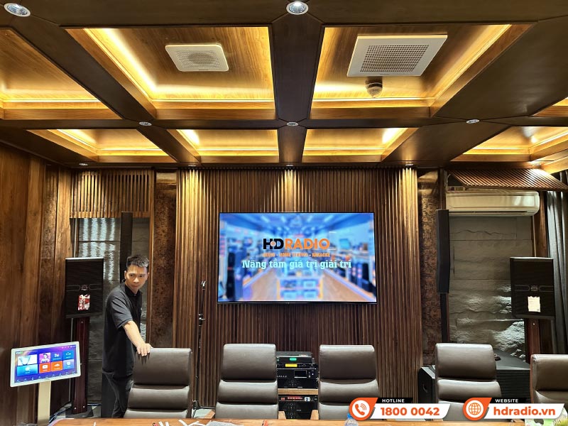 Dàn karaoke cao cấp của chị Phú