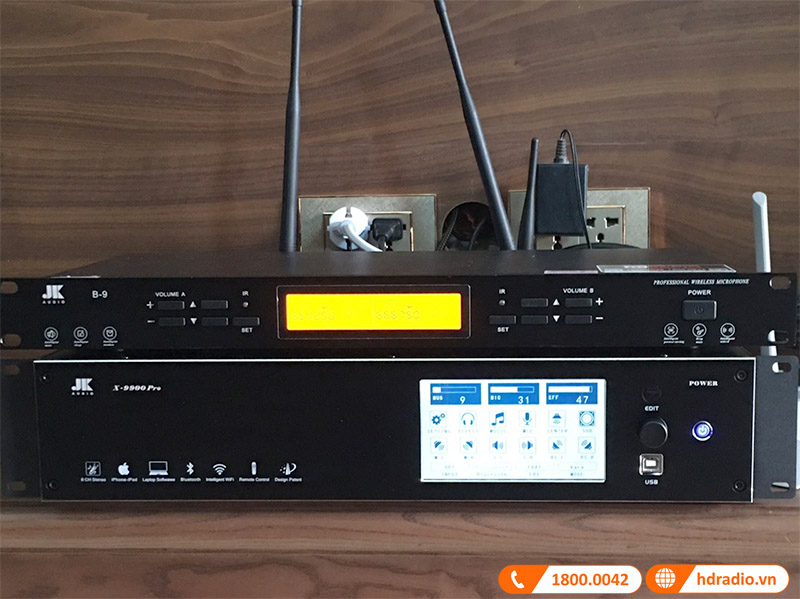Micro không dây JKAudio B9 và Vang số X9900 Pro