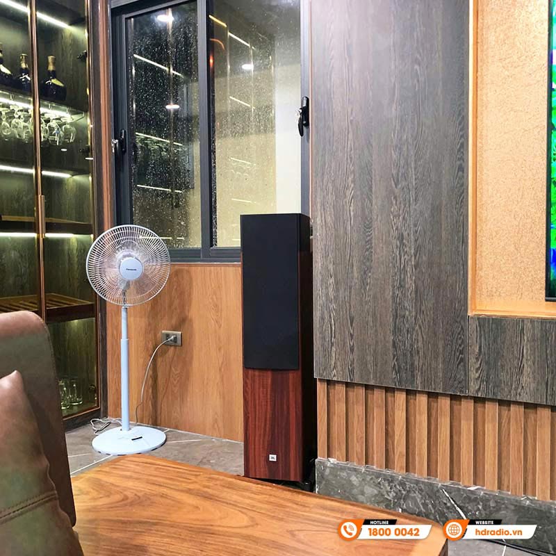 Dàn nghe nhạc của anh Khoa