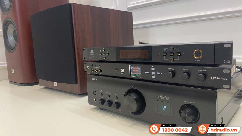 Dàn nghe nhạc và hát karaoke của anh Thanh