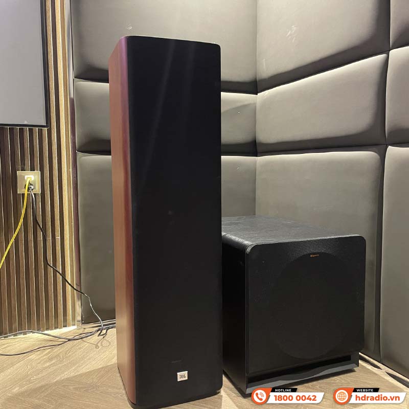  Dàn xem phim, nghe nhạc của anh Tuyến