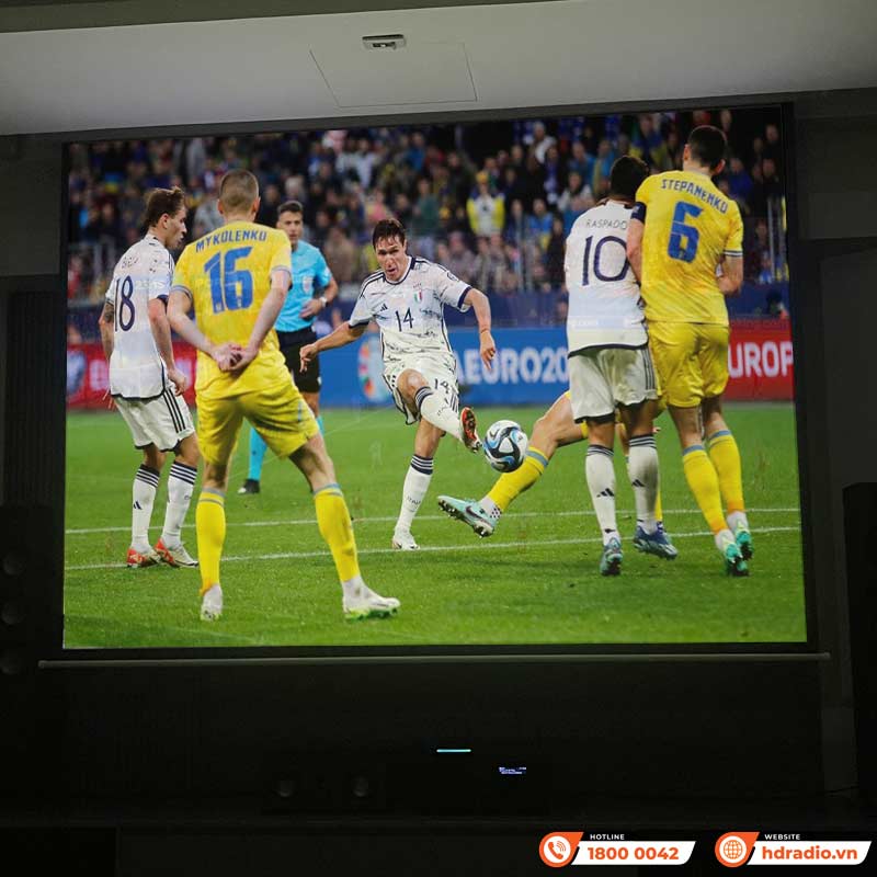 Lắp đặt hệ thống âm thanh giải trí kết hợp trình chiếu bóng đá mua EURO cho anh Khải