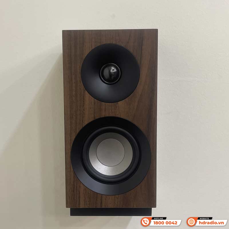 Lắp đặt hệ thống âm thanh giải trí kết hợp trình chiếu bóng đá mua EURO cho anh Khải