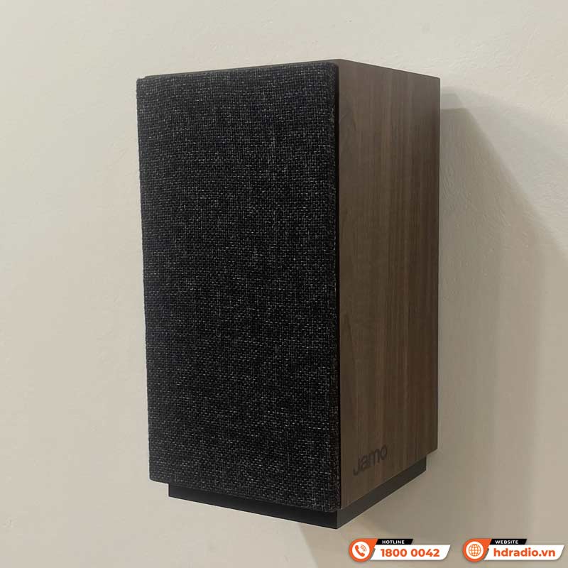 Lắp đặt hệ thống âm thanh giải trí kết hợp trình chiếu bóng đá mua EURO cho anh Khải