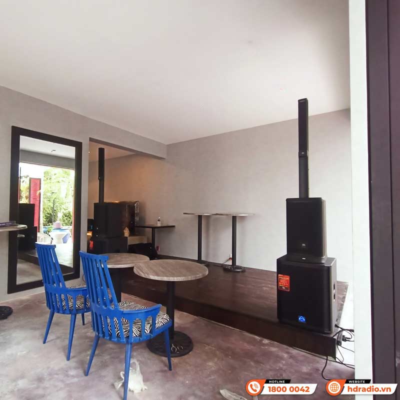 Lắp đặt hệ thống âm thanh karaoke Sân Khấu trị giá hơn 124 triệu đồng cho chị Phượng tại quán Cafe