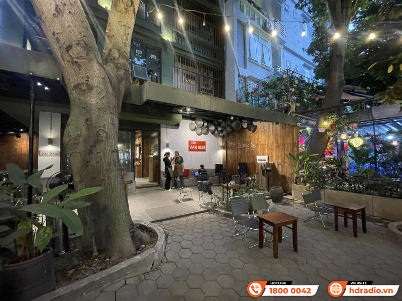 hệ thống âm thanh tại quán Cộng Cà Phê của anh Tuấn Anh