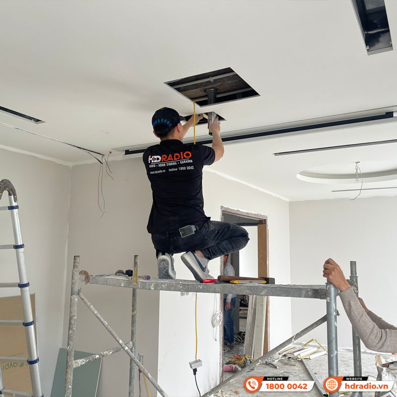 Lắp đặt hệ thống âm thanh trình chiếu hơn 223 triệu cho anh Hưng