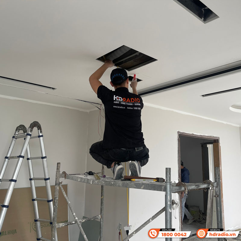 Lắp đặt hệ thống âm thanh trình chiếu hơn 223 triệu cho anh Hưng