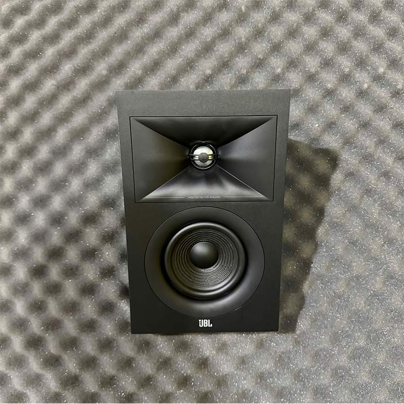 Lắp đặt hệ thống âm thanh trình chiếu cho anh Nguyên ở Khánh Hoà