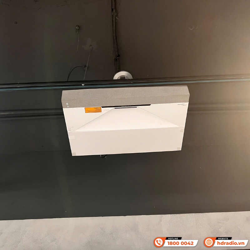  Máy chiếu Optoma CinemaX D2+