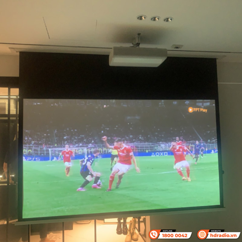 Máy chiếu 4k siêu gần Samsung LSP7T