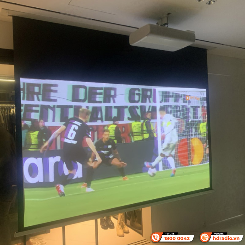 Máy chiếu 4k siêu gần Samsung LSP7T