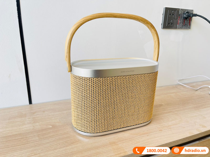 Lắp đặt Loa B&O Beosound A5 cho chị Phương ở q1, HCM