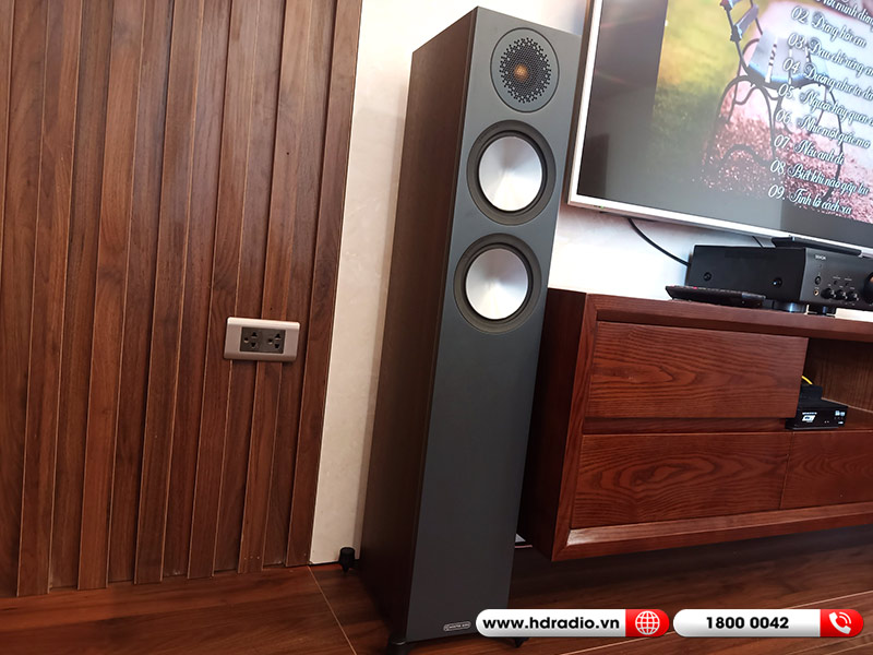 anh thuc te loa monitor audio bronze 200