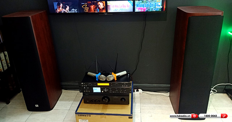 Lắp dàn nghe nhạc và hát karaoke hay cho anh Tâm ở Quận 3, HCM (JBL Studio 698, Vang số JKaudio X8000, Amply Denon PMA 1600NE, Micro không dây JKAudio B9)