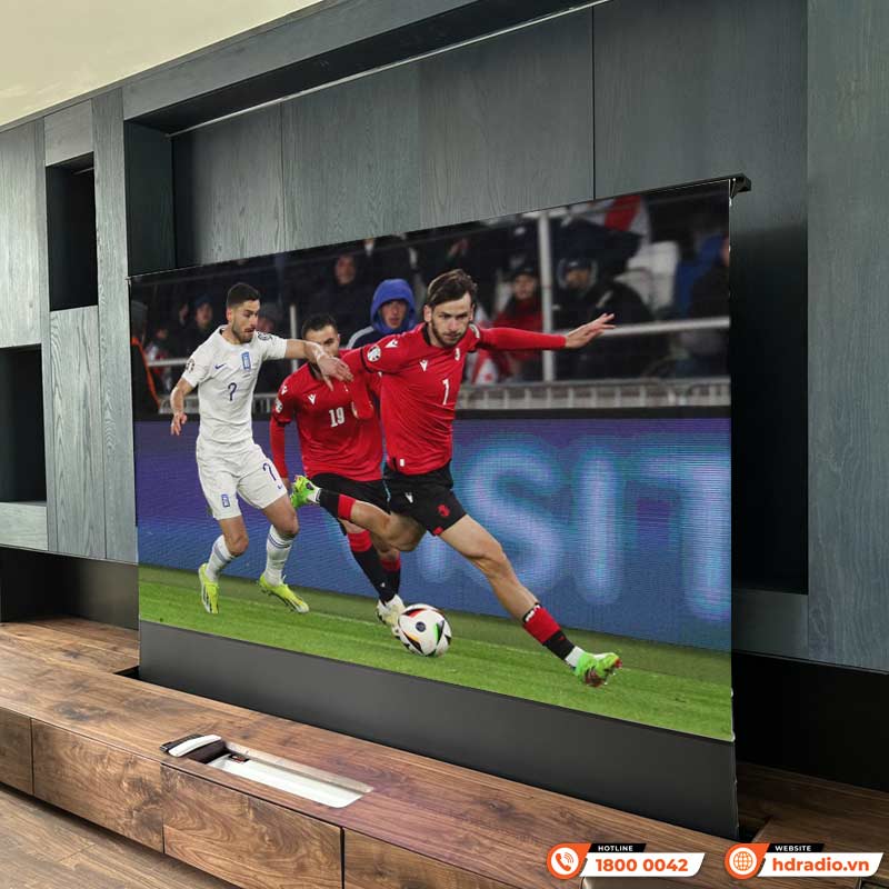 Thăng hạng giải trí mùa Euro với hệ thống trình chiếu cao cấp trị giá gần 211 triệu đồng cho anh Cường