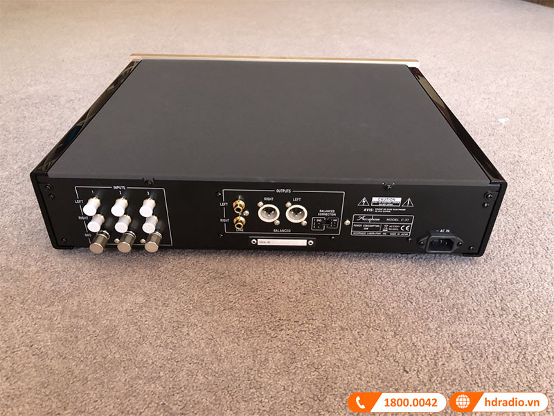 mặt sau bao gồm cổng kết nối