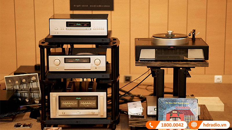 Power Amply Accuphase P-7300