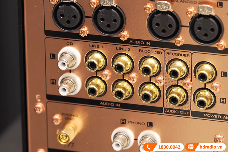 thiết bị kết nối được làm bằng đồng