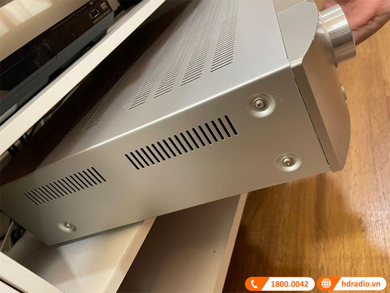 khung kim loại chắc chắn