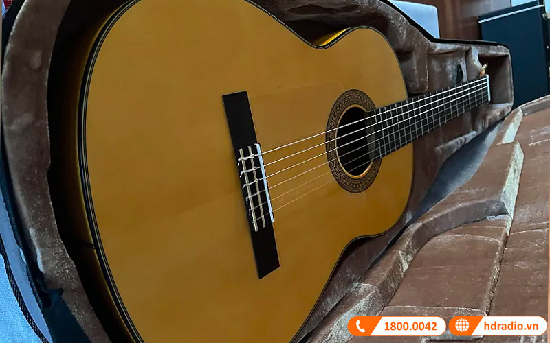 Đàn Guitar Yamaha CG172SF