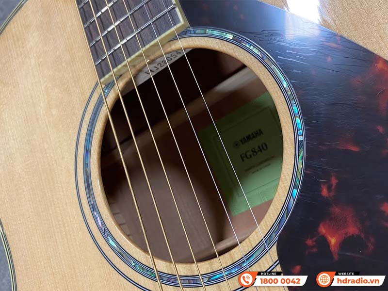 Đàn Guitar Yamaha FG840