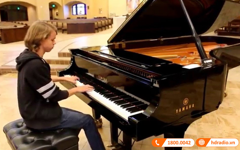 Đàn Piano Yamaha CFX