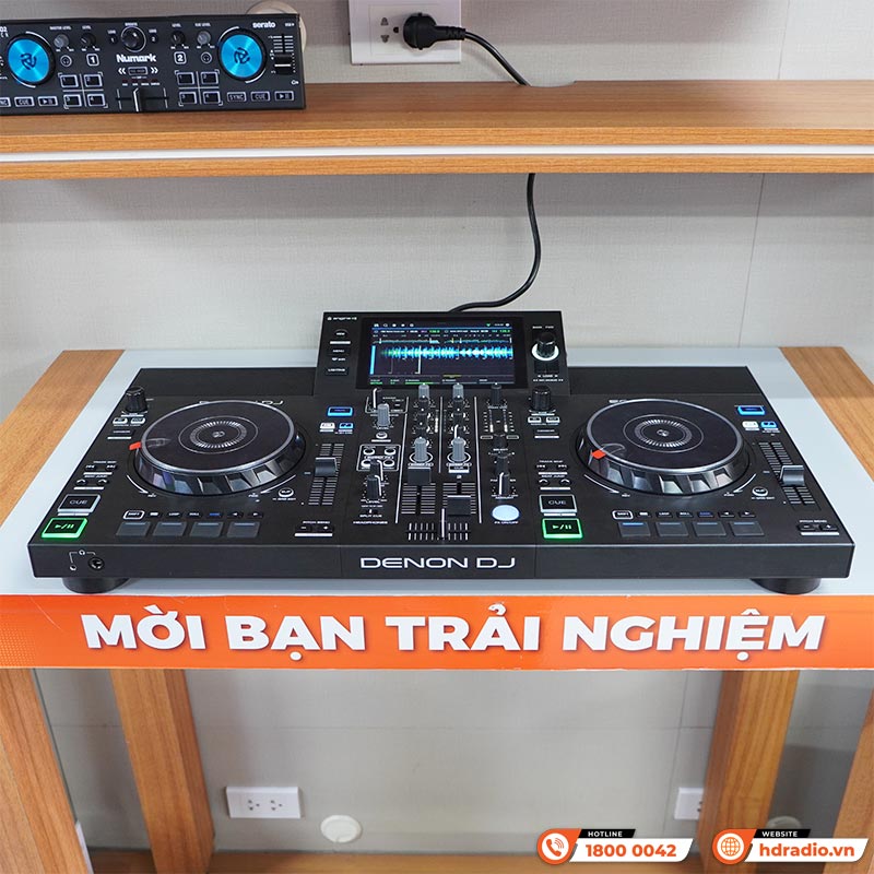 Bàn DJ Denon SC Live 2, có loa, USB độc lập, WiFi, 2 kênh, thẻ SD, Serato DJ, 4.6kg, Mới-1