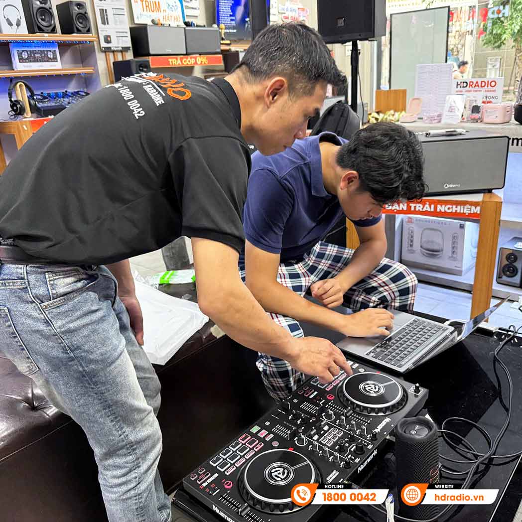 Bàn DJ Numark Mixtrack Pro FX, Kết nối máy tính, 2 kênh, Serato DJ, 2.4kg, Mới-9